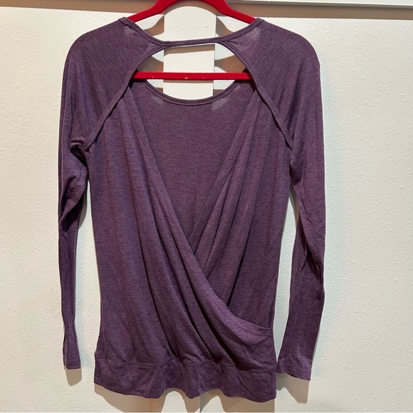 Small Nicole Miller active long sleeve tee - Picture 5 of 6